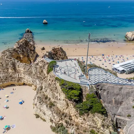 Paraiso Sol Da Rocha Bl B アパート